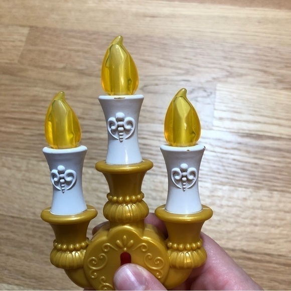 Disney Sofia the First Delightful Dining Candelabra Candle Stick Kids Toy - Picture 4 of 5